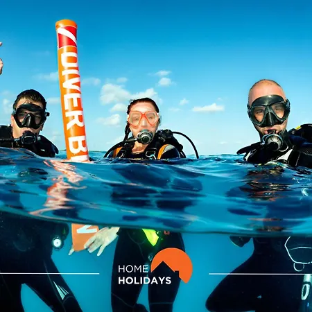 #089 Largo Escola By Holidays *