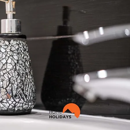 #089 Largo Escola By Holidays *